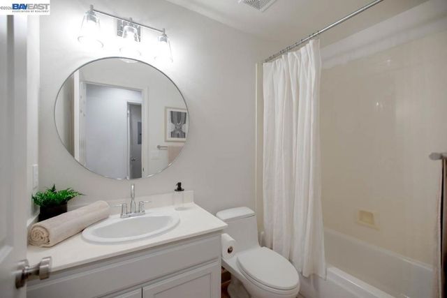 367 Creedon Cir, Alameda, CA 94502