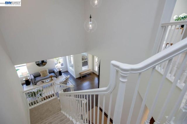 367 Creedon Cir, Alameda, CA 94502