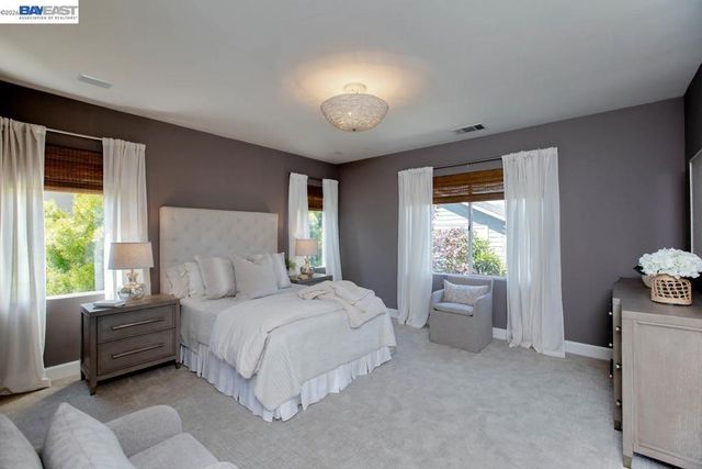 367 Creedon Cir, Alameda, CA 94502