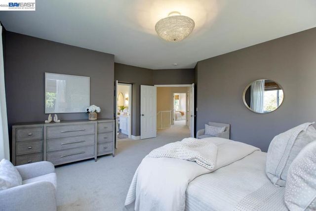 367 Creedon Cir, Alameda, CA 94502