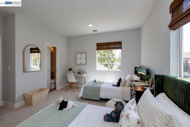 367 Creedon Cir, Alameda, CA 94502