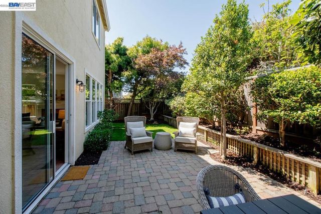 367 Creedon Cir, Alameda, CA 94502
