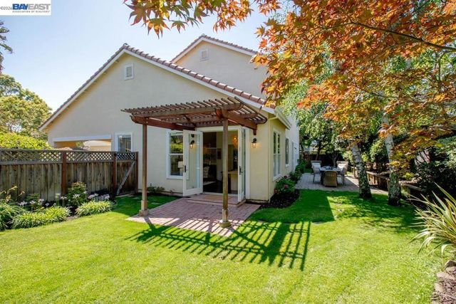 367 Creedon Cir, Alameda, CA 94502