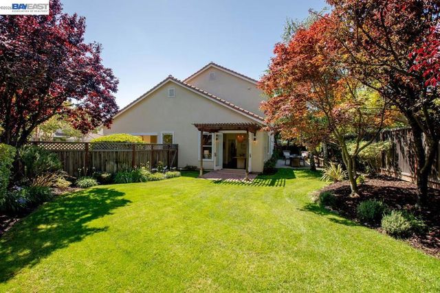 367 Creedon Cir, Alameda, CA 94502