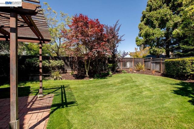 367 Creedon Cir, Alameda, CA 94502