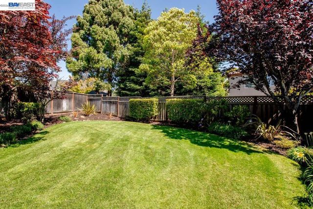 367 Creedon Cir, Alameda, CA 94502