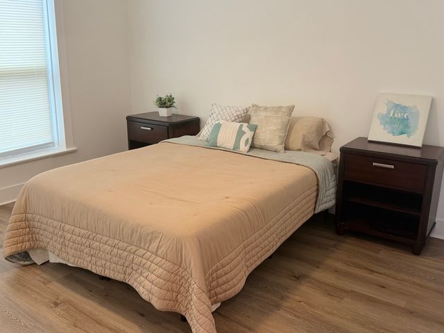 7000 S Eberhart Avenue, Chicago, IL 60637