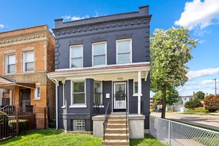 7000 S Eberhart Avenue, Chicago, IL 60637