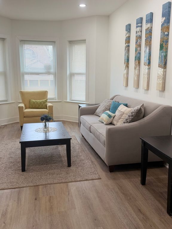 7000 S Eberhart Avenue, Chicago, IL 60637 — photo 2