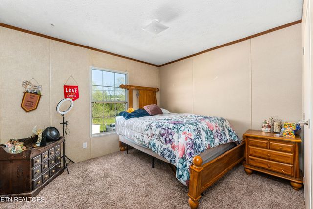 344 Johnson Farm Rd, Maynardville, TN 37807