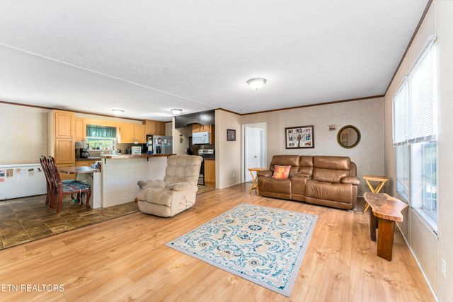 344 Johnson Farm Rd, Maynardville, TN 37807