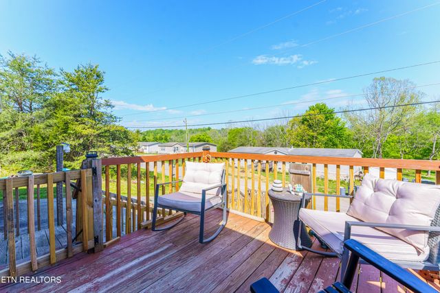 344 Johnson Farm Rd, Maynardville, TN 37807