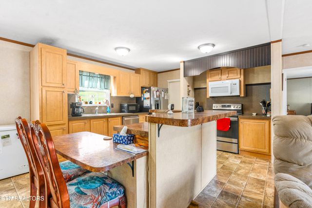 344 Johnson Farm Rd, Maynardville, TN 37807