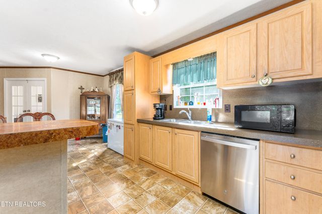 344 Johnson Farm Rd, Maynardville, TN 37807