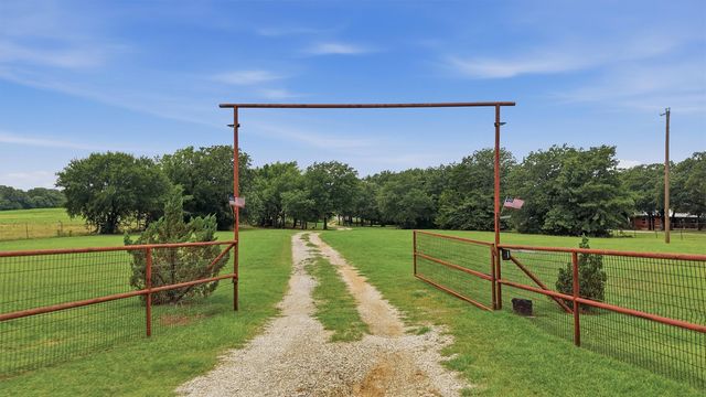 7277 W Line Road, Collinsville, TX 76233