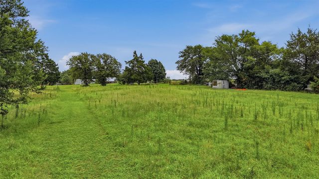 7277 W Line Road, Collinsville, TX 76233