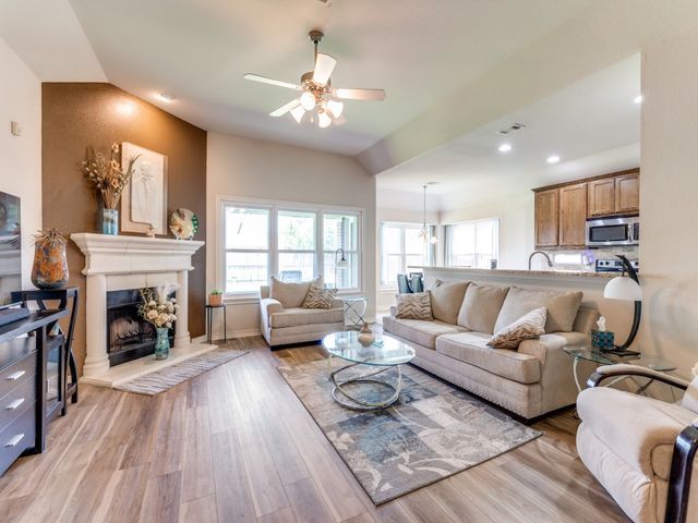 1317 Castlegar Lane, Fort Worth, TX 76247