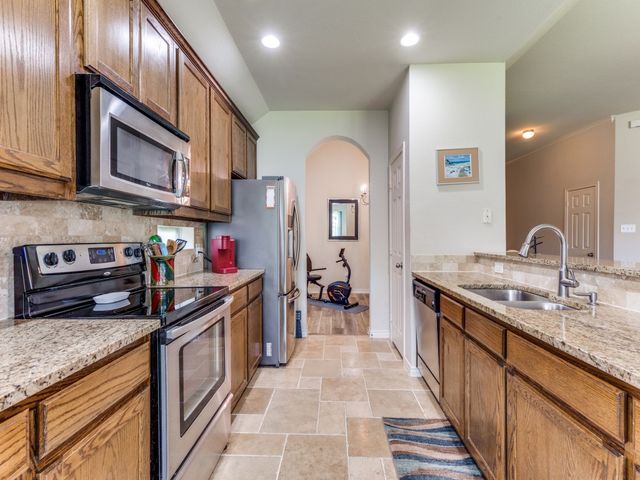 1317 Castlegar Lane, Fort Worth, TX 76247