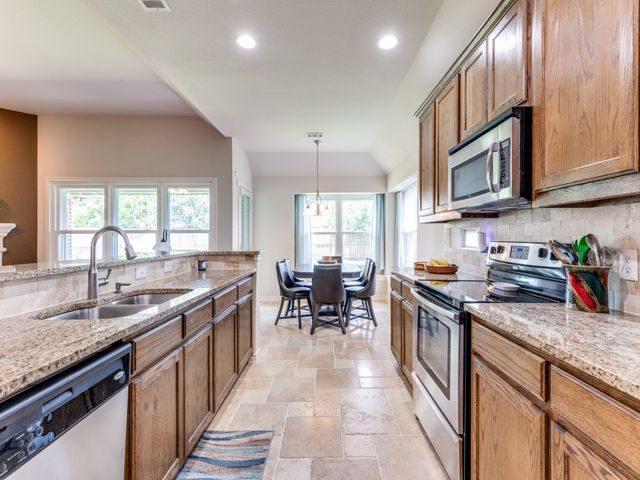 1317 Castlegar Lane, Fort Worth, TX 76247