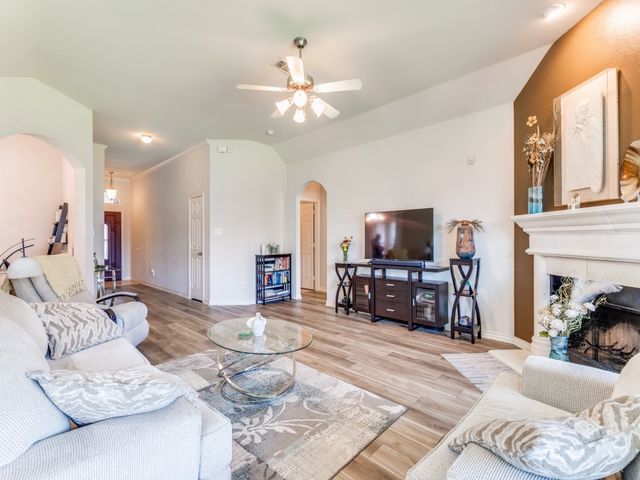 1317 Castlegar Lane, Fort Worth, TX 76247