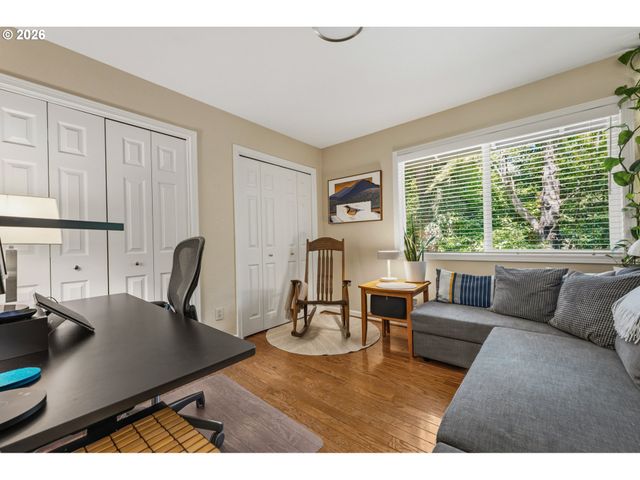 2 OFFENBACH Pl, Lake Oswego, OR 97035