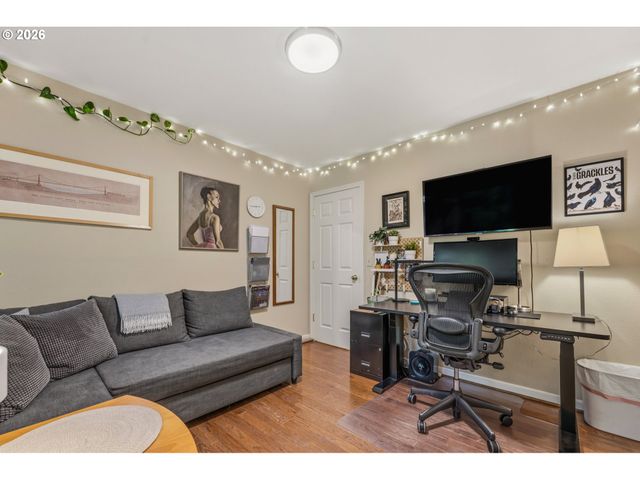 2 OFFENBACH Pl, Lake Oswego, OR 97035