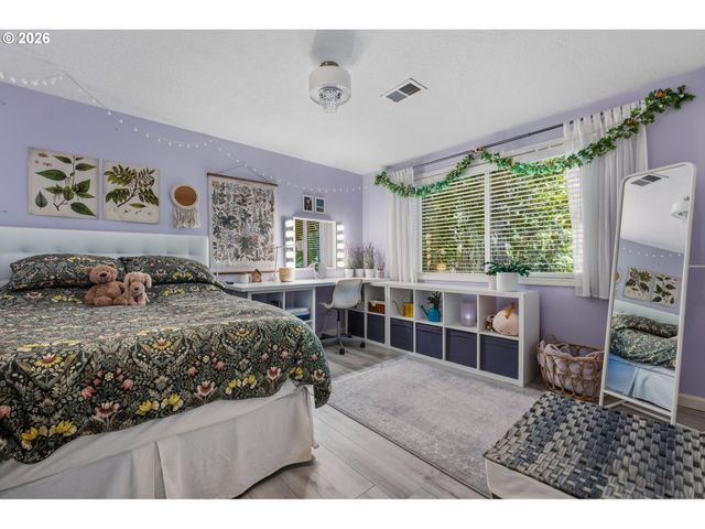 2 OFFENBACH Pl, Lake Oswego, OR 97035