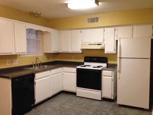 3320 Lakeside Pl, Hermitage, TN 37076