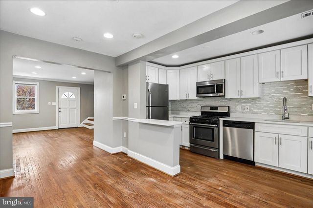 82 ELMIRA ST SW, Washington, DC 20032