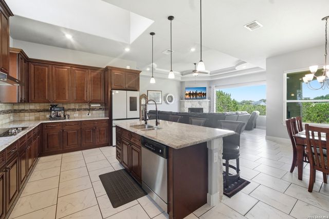 124 Merlin Ct, Spring Branch, TX 78070