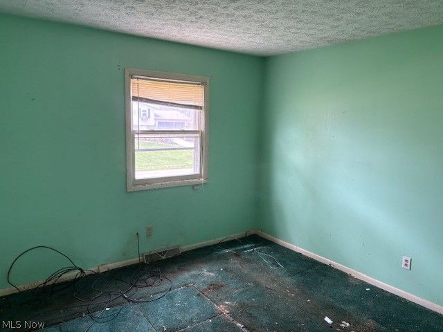 7398 Shisler Street NE, Canton, OH 44721