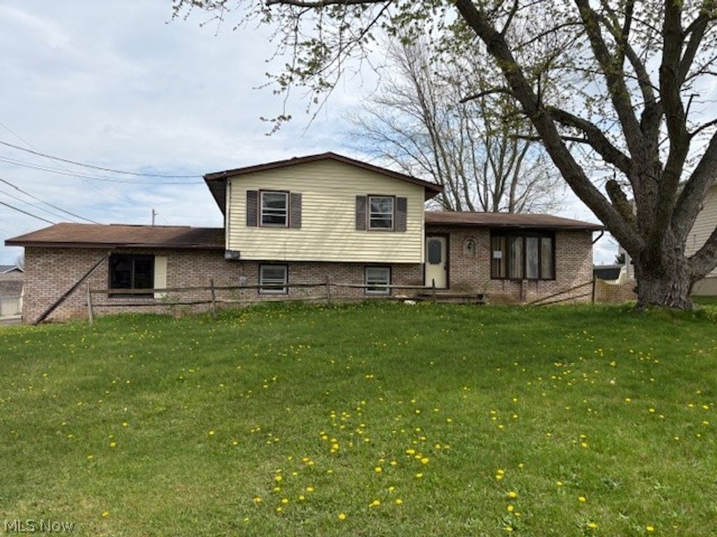 7398 Shisler Street NE, Canton, OH 44721