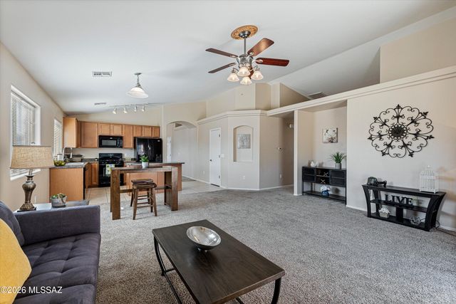 11488 W Caliche Drive, Marana, AZ 85658