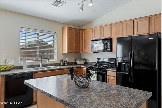 11488 W Caliche Drive, Marana, AZ 85658