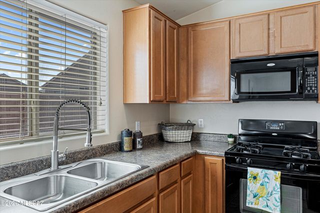 11488 W Caliche Drive, Marana, AZ 85658