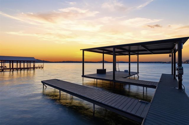 1104 Impala DR, Granite Shoals, TX 78654