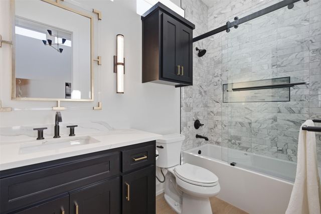 1104 Impala DR, Granite Shoals, TX 78654