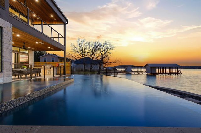 1104 Impala DR, Granite Shoals, TX 78654