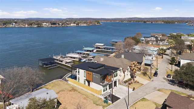 1104 Impala DR, Granite Shoals, TX 78654