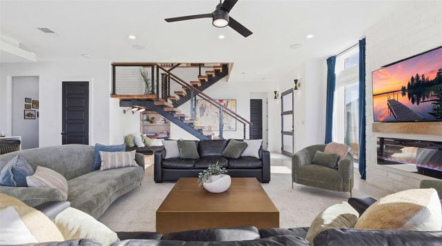 1104 Impala DR, Granite Shoals, TX 78654