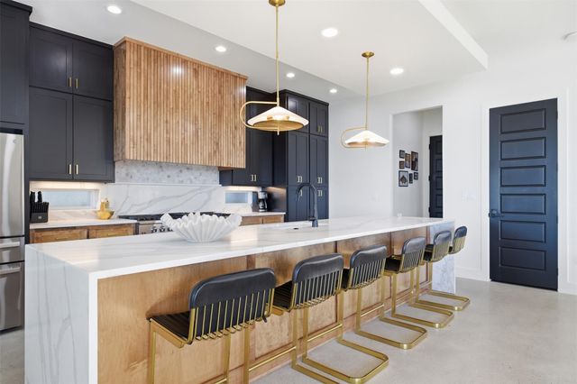 1104 Impala DR, Granite Shoals, TX 78654