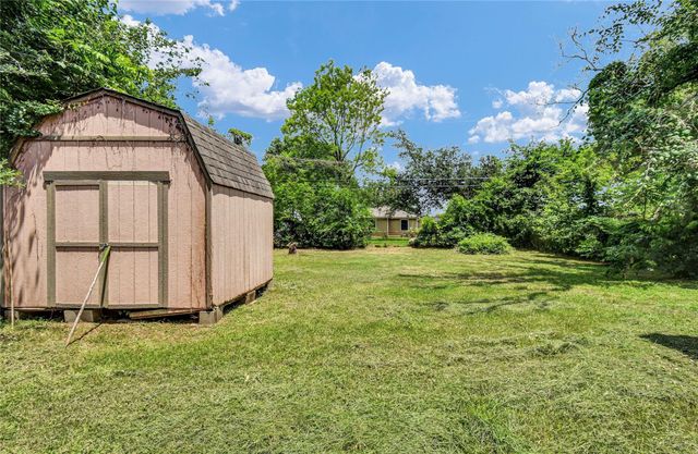 513 Farrer Street, Angleton, TX 77515