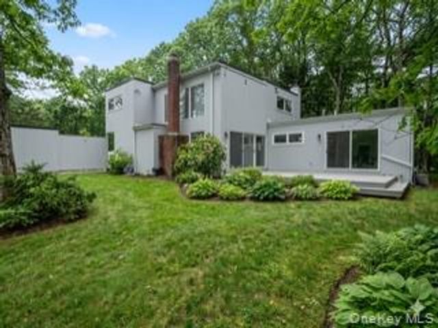 7 Pine Lane, Quogue, NY 11959