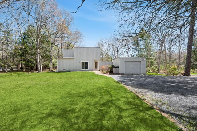 7 Pine Lane, Quogue, NY 11959