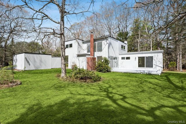 7 Pine Lane, Quogue, NY 11959