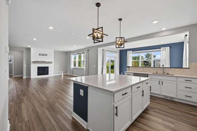 19116 Iden Avenue, Lakeville, MN 55044