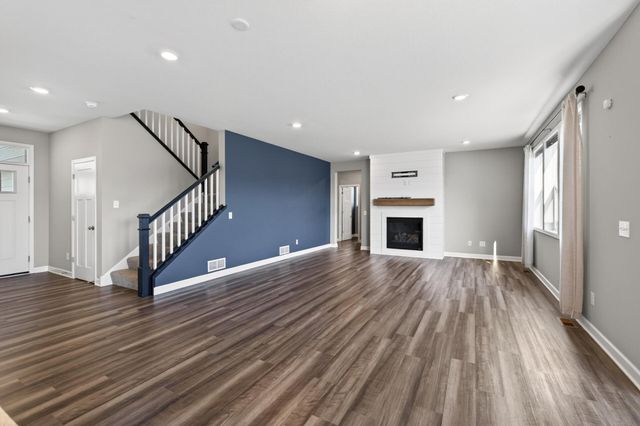 19116 Iden Avenue, Lakeville, MN 55044