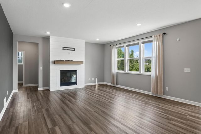 19116 Iden Avenue, Lakeville, MN 55044
