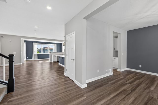 19116 Iden Avenue, Lakeville, MN 55044