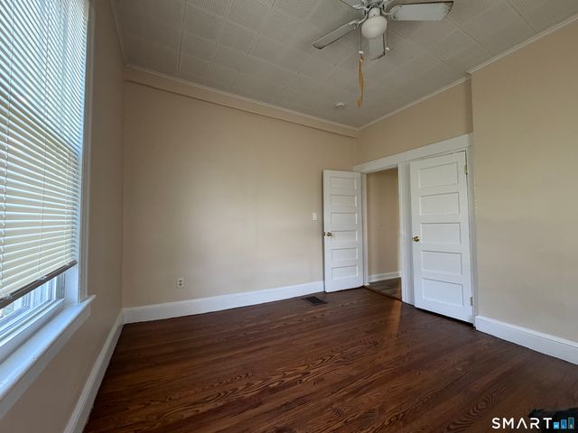 37-41 Jackson Avenue, Bridgeport, CT 06606